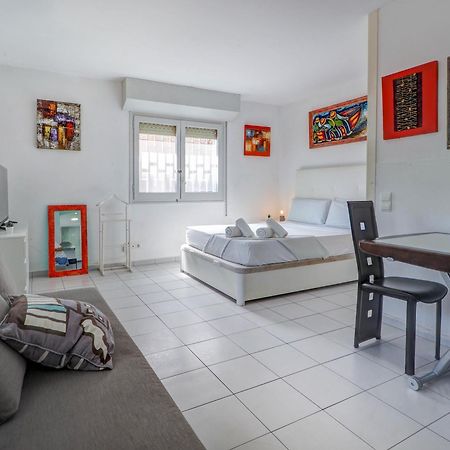 Los Globos Beach Studio By Hello Homes Sitges Exterior photo
